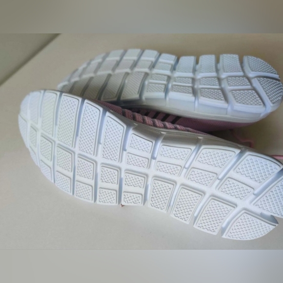 Women's Pink Walking Shoe Sneakers 38 US size 7.5 - Picture 4 of 5